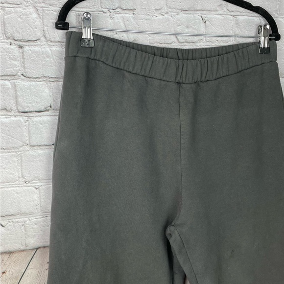 Filosofia Women’s Large (runs small) Gray Thick Bell Bottom Sweatpants Pockets - Picture 2 of 9